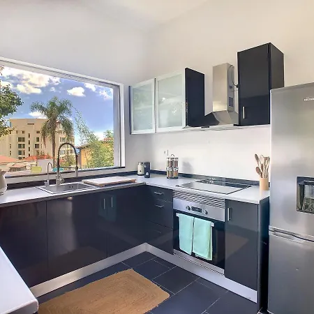 Casa Do Til By Mhm