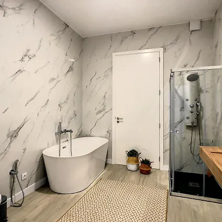 Casa Do Til By Mhm *